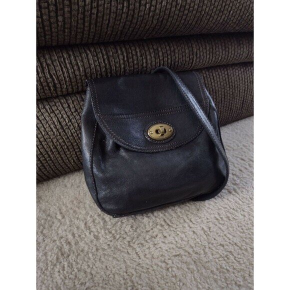 Fossil Handbags - **Last Chance!! Final Sale** Fossil black leather crossbody bag